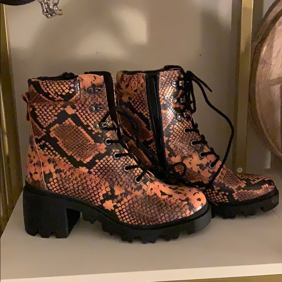 NWOT Madden Girl snakeskin boots - Picture 3 of 8